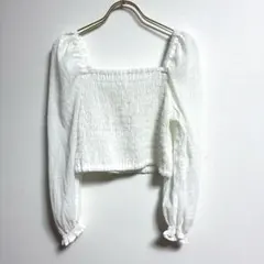 ✨人気✨ ジーユー【Ｍ】トップス 長袖 フリル ショート丈 ホワイト ブラウス