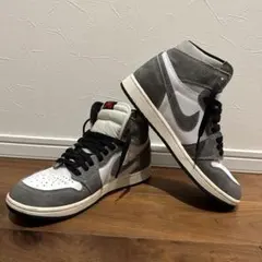 Nike Air Jordan 1 Retro High OGのサムネイル