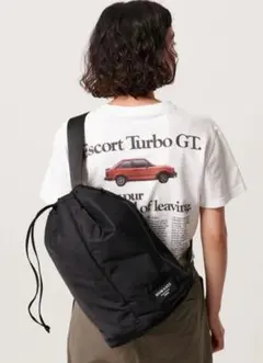 NOMADIS ブラック ショルダーバッグ