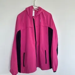 ピンク フード付き ウィンドブレーカー