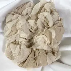 シュシュ　ヘアアクセサリー　ヘアゴム　ヘアアレンジ　新品　フリル