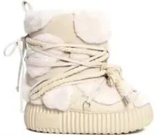YELLO SHORT BOOTS SKY 水色 完売品 - メルカリ