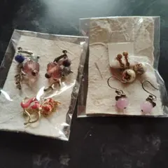 4個セットです 赤い猫のブローチと花柄ボールのイヤリング　 その他２個です