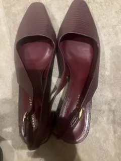 CHARLES & KEITH バックストラップパンプス ボルドー