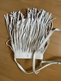 Kastaneフリンジショルダーバッグ ホワイト