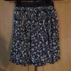 NATURAL BEAUTY BASIC 小花柄ミニスカート