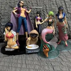 《まとめ売り》ワンピース フィギュア ナミ　ニコロビン他　女性キャラ　6体セット