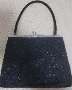 お値下げ☆レトロビーズ花模様黒ハンドバッグ
