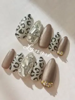 【サイズオーダー】No.14 シルバーヒョウ柄ネイルチップ