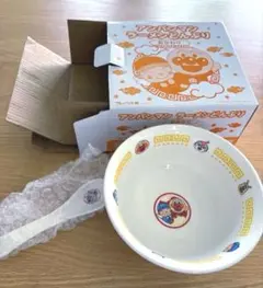 【新品】アンパンマン ラーメンどんぶり　れんげセットのサムネイル