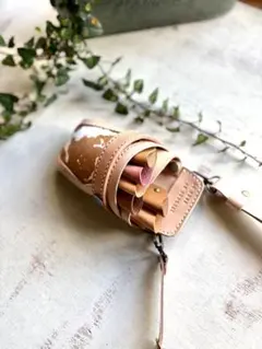 Item thumbnail for item fae89f1f-2980-4eec-bab4-21a3393eea6b