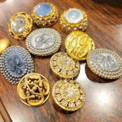 アンティーク風ボタンパーツ　11点セット　ゴールド