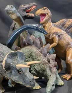 昭和レトロ恐竜（ツクダホビー）ソフビフィギュア６体セット