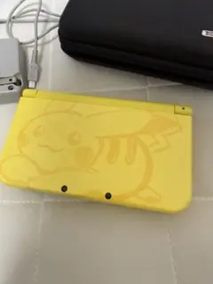 Newニンテンドー3DS LL ピカチュウ【イエロー】