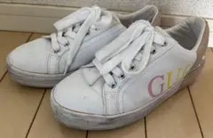 GUESS ゲス　スニーカー　23.5cmのサムネイル