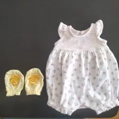 美品 babyGAPのベビーロンパースと未使用ベビーミトン