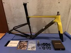 中華製 カーボンエアロロードバイク Colnago系・Y1RS風デザイン 完成車