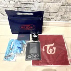 TWICE アプグレ特典 銀テ ラブリー グッズ 国立競技場 - メルカリ