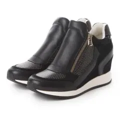 【美品⭐️】GEOX SNEAKERS 軽量インヒールスニーカー　BLACKのサムネイル