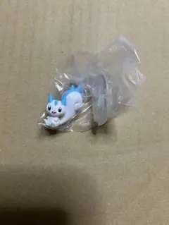ポケモン　パチリス　フィギュア