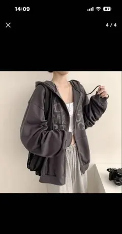 フードパーカー