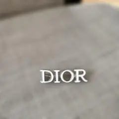 ディオール　ノベルティ　ブローチ