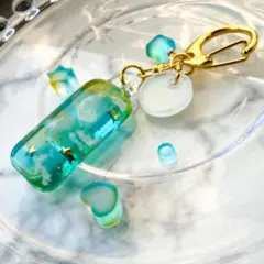 Item thumbnail for item b5a4af7d-b4d6-4cb0-b800-28d9443ea1da