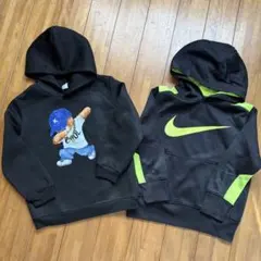 フード付きパーカー　2点