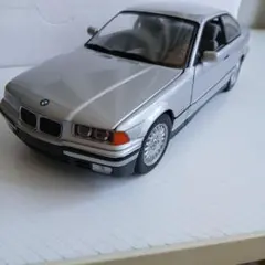 ミニチャンプス★美品BMW730i・1987★シルバー1/18ミニカー送料無料 ミニチャンプス☆美品BMW730i・1987☆シルバー1/18ミニカー送料無料