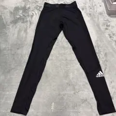 adidas インナーパンツ　L