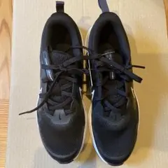 【新品】NIKE ナイキコスミックランナーGS ブラック 23.5㎝