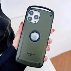 iPhone14promaxケース緑カラビナ耐衝撃アウトドアブランド可愛い韓国