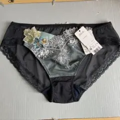 サルート　ショーツのサムネイル
