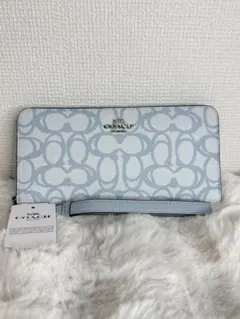 新品　コーチ長財布