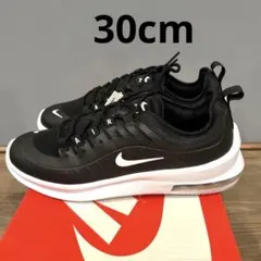 NIKE エアマックス　アクシス