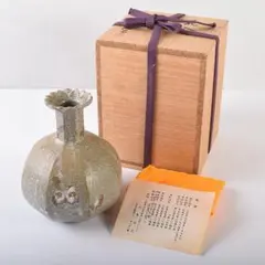 萬古焼　山本広巳作　輪花口　八角花入　共布共箱　V　R7981 萬古焼 山本広巳作 輪花口 八角花入 共布共箱 V R7981