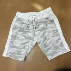 1piu1uguale3 RELAX ハーフパンツ週末　 限定　お値下げのサムネイル