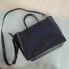 ear スタッズ　ショルダーバッグ　ブラック
