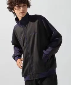 新品 UMBRO トラックジャケット