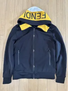 2025年最新】フェンディパーカーの人気アイテム - メルカリ