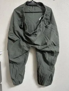 オリーブグリーン カーゴパンツ