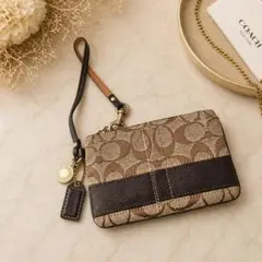 【極美品】COACH ポーチ リストレット シグネチャー キャンバス ベージュ