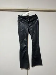H&M黒のレザーフレアパンツ US8