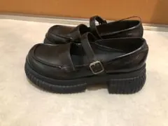 CHARLES & KEITH 厚底メリージェーン ブラックのサムネイル