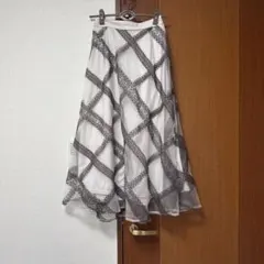 グレイル　チェック柄フレアスカート　ホワイト／ブラウン