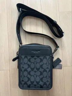 Coach ブラックレザーショルダーバッグ