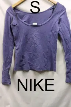 週末限り特価！NIKEロングスリーブSNIKE 長袖カットソー パープル Sのサムネイル