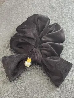 NEW リッチブラックベロアリボンシュシュ