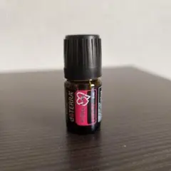 doTERRA Holiday Love ホリデーラブ エッセンシャル 5mLのサムネイル