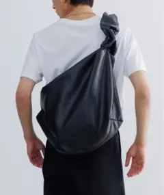 SINSS シンセティックレザーショルダーバック ブラック